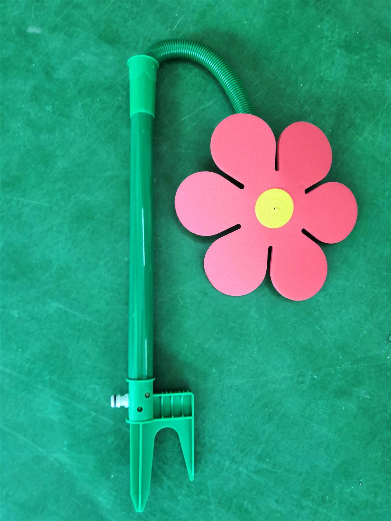 Garden Sprinkler Plastic Sprinkler Sunflower Sprinkler Garden Work Tool Adjustable Sprinklers And Garden Hoses - Gardening Land