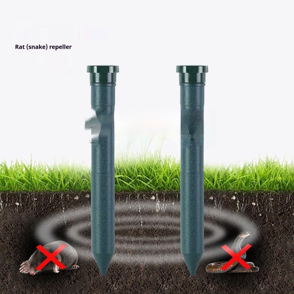 Solar Pest Repeller Ultrasonic Outdoor Farm Plug - in Snake Repellent - Gardening Land