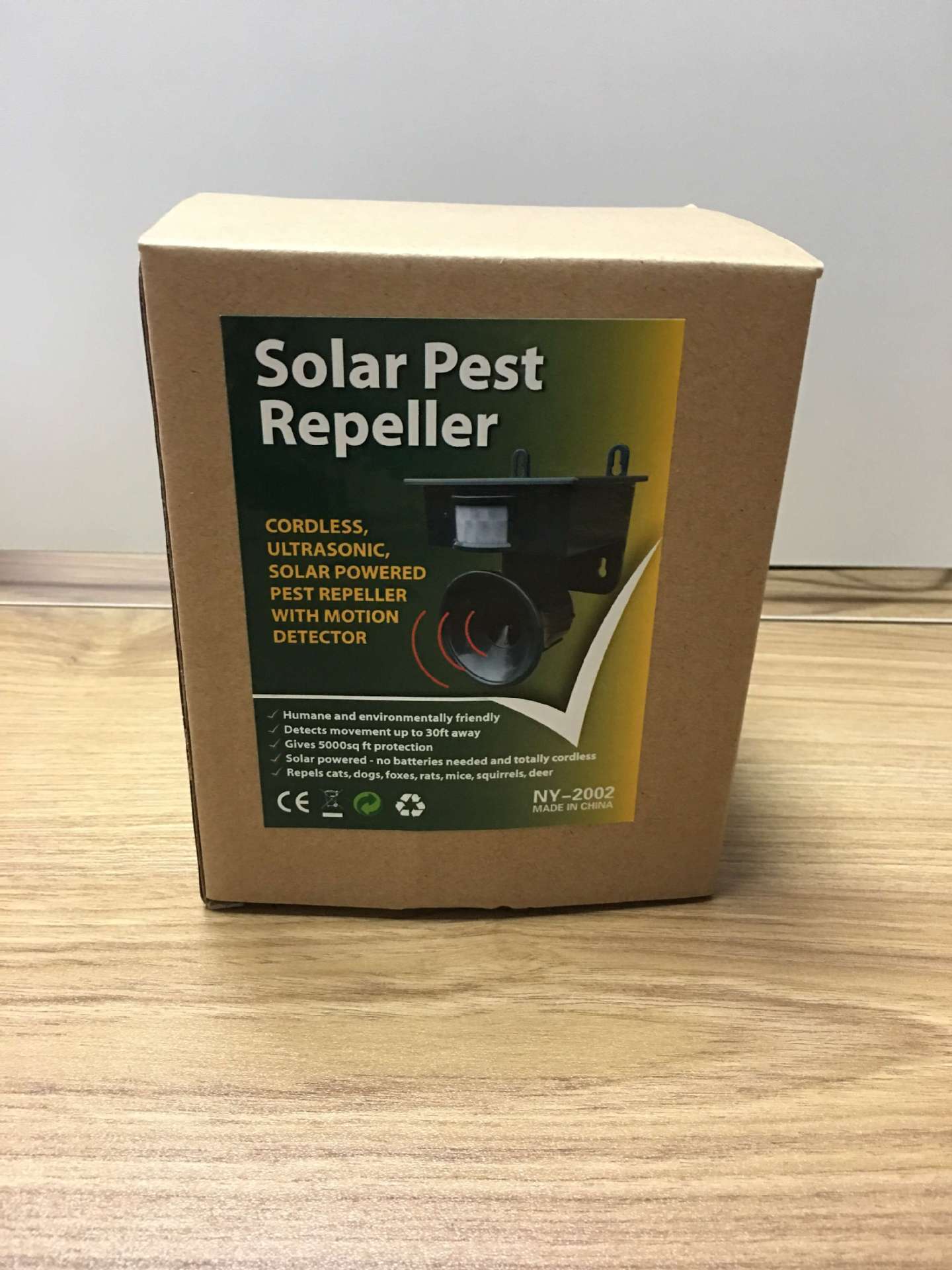 Solar Powered Motion Sensor Ultrasonic Bird Dog Cat Fox Mouse Pest Repeller - Gardening Land